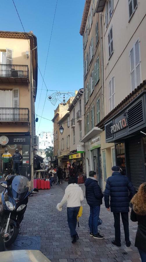 Venizelos Cannes Buitenkant foto